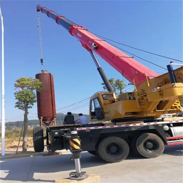 铅山县专业吊车租赁多少钱